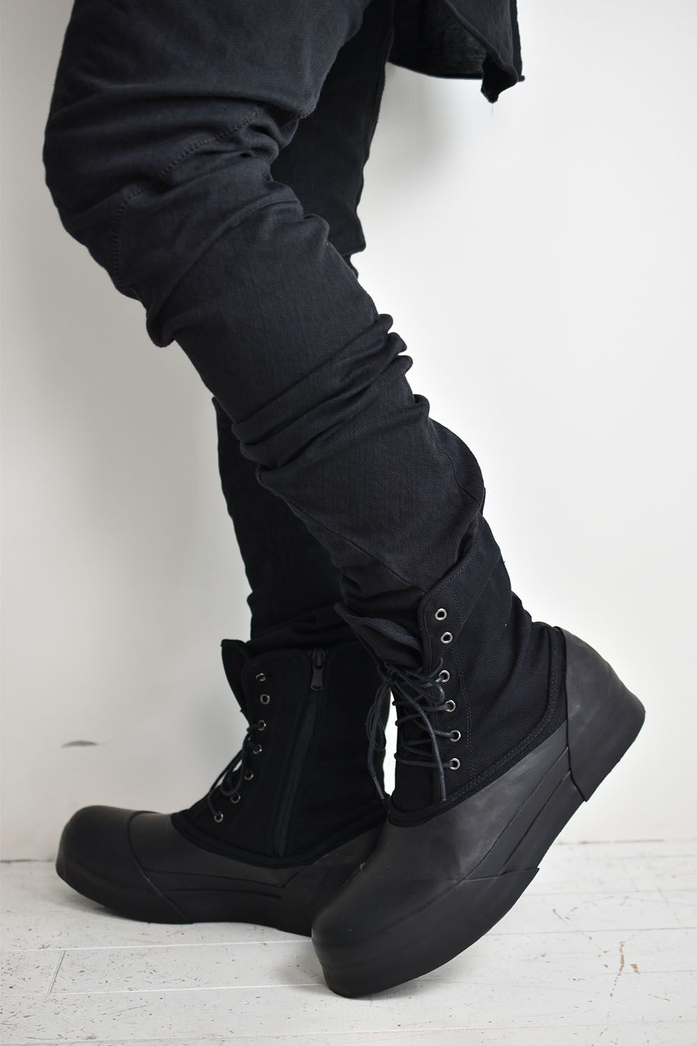 The Viridi-anne - Side Zip Sneaker