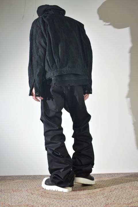 ブーツカット、早くもラス1