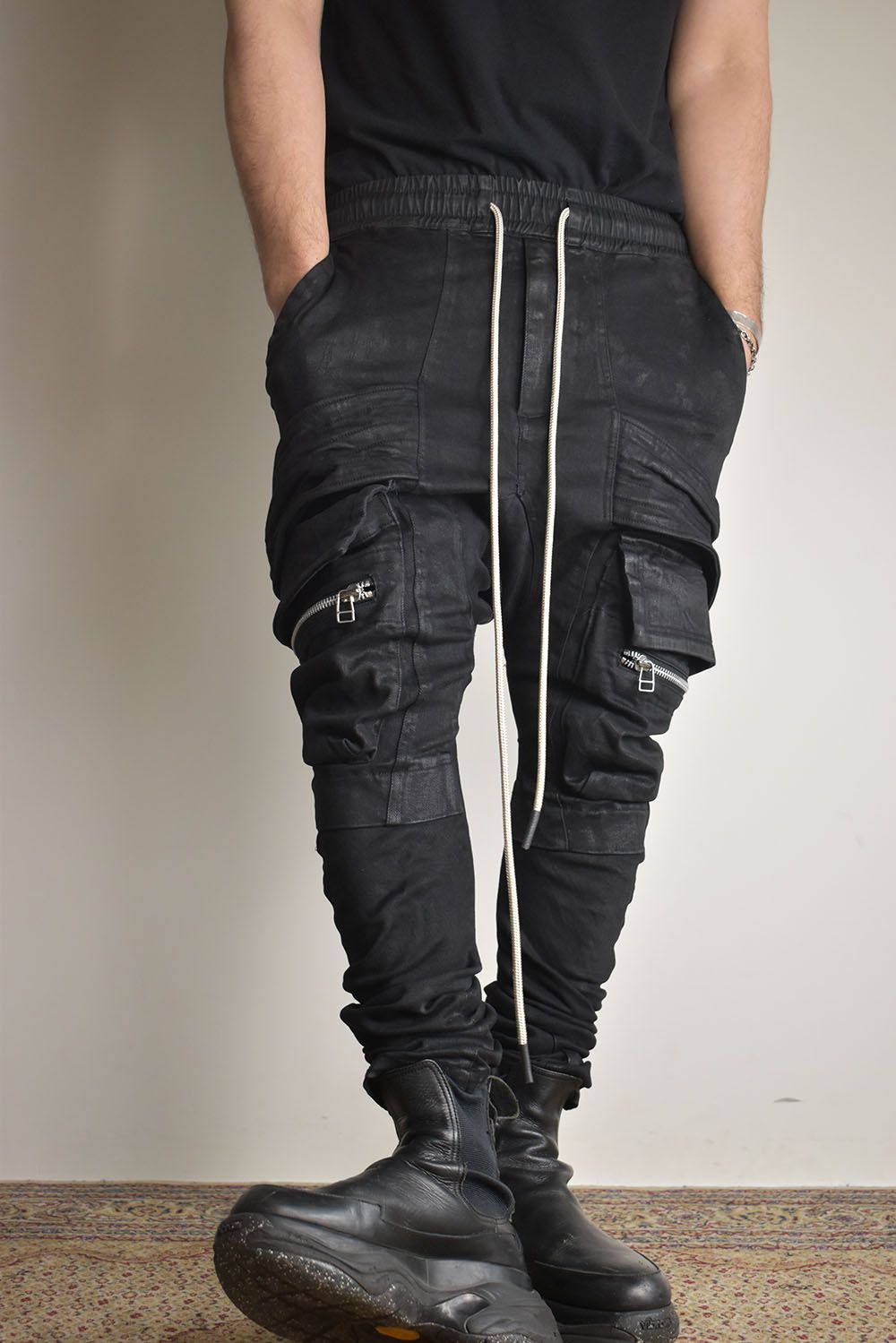 《2025AW先行予約》Denim Coating Cargo Sarouel Skinny"Black" / デニムコーティングカーゴサルエルスキニー"ブラック"