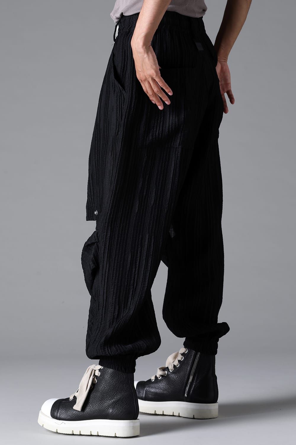 《2026SS先行予約》Front Tuck wide Jogger Pants"Black / Sand" /フロントタックワイドジョガーパンツ"ブラック/サンド"