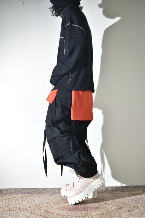 差し色とリラックスカジュアル