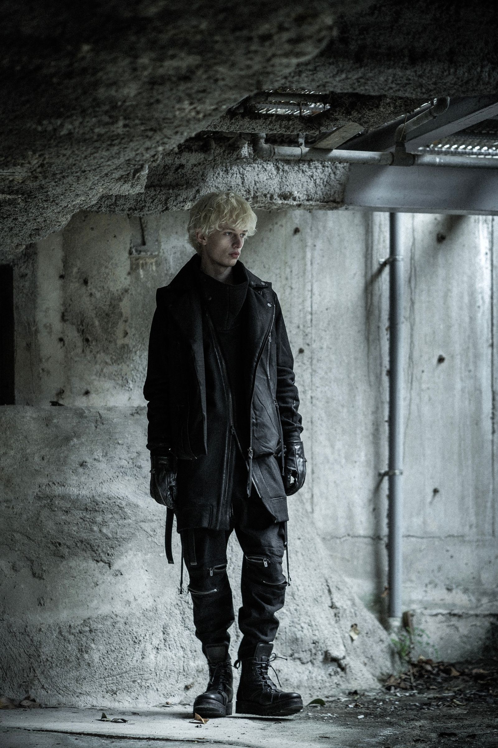 Stretch Denim Knee-Open Cropped Pants"Black" / ストレッチデニムニーオープンクロップドパンツ"ブラック"