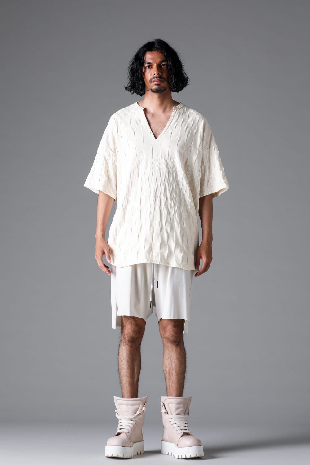 《2026SS先行予約》Gradient Plaid Pattern V Neck Tee"Black / Cream" / グラデーションチェックパターンVネックTee"ブラック/クリーム"