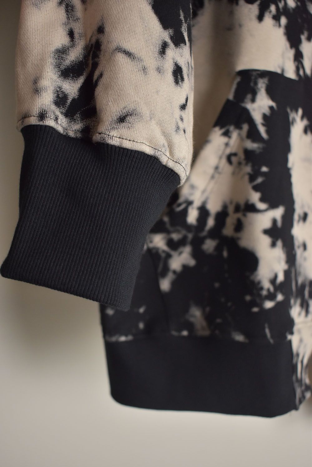 Discharge Pinting Asymmetry Hooded Top"Black×Ivory" /ディスチャージプリントアシンメトリーフーデッドトップ"ブラック×アイボリー"
