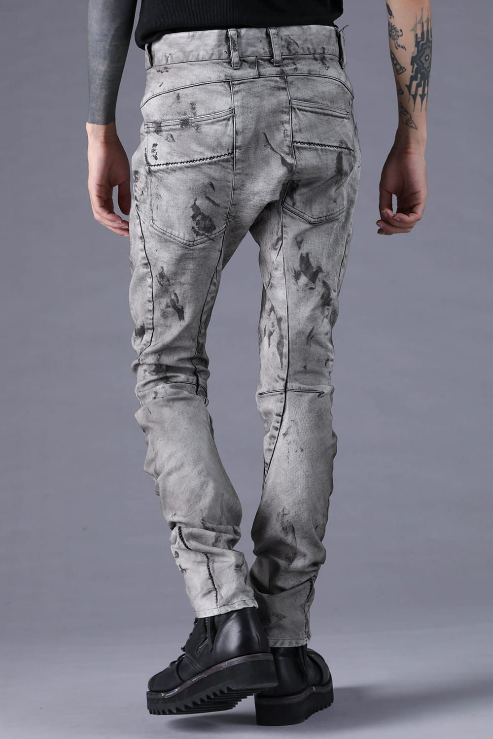 《2027SS先行予約分》Dirty Finish Overlock Twist Curve Pants"Dusty White" / ダーティ加工オーバーロックツイストカーブパンツ "ダスティホワイト"