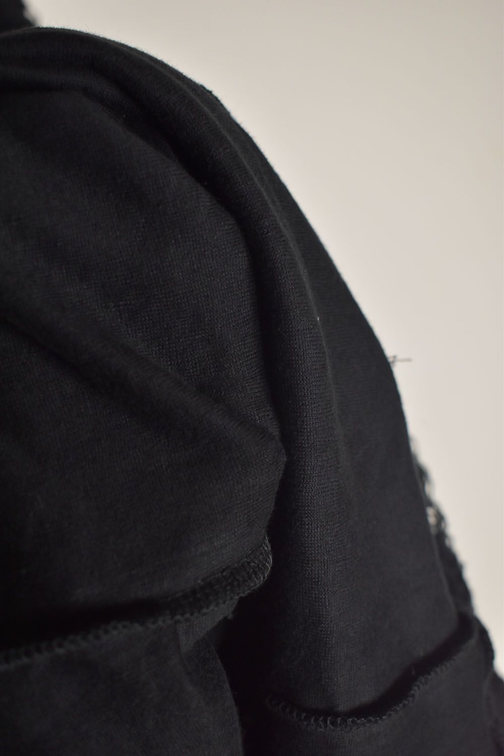 Damage Pile Arymmetry Crew Neck Top"Black" / ダメージパイル アシンメトリークルーネックトップ"ブラック"