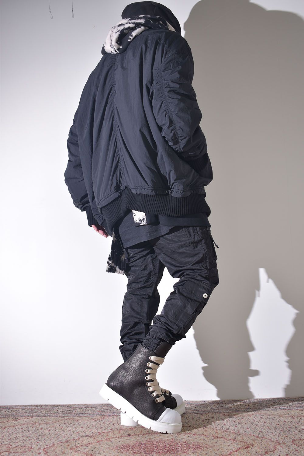 ボンバージャケット×ナイロンカーゴ