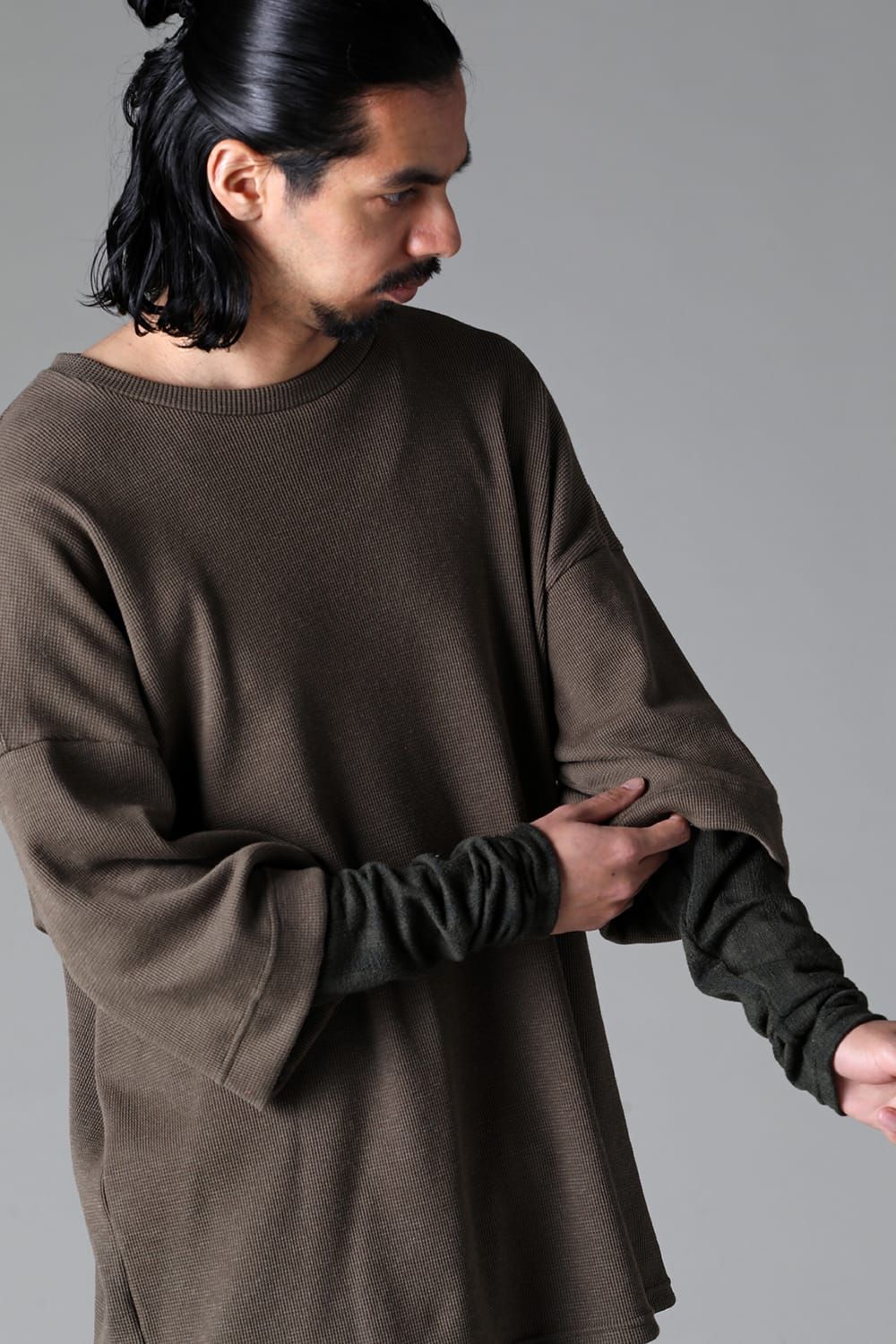 《2025AW先行予約》Layered Crew Neck Top"Black / Beige /Khaki /Grey /D.Grey" / レイヤードクルーネックトップ"ブラック/ベージュ/カーキ/グレー/ダークグレー"