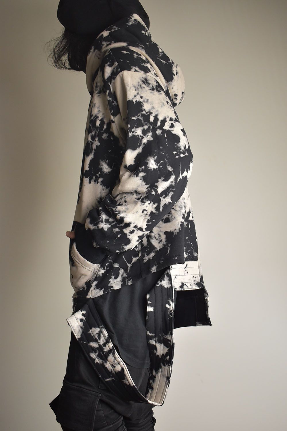 Discharge Pinting Asymmetry Hooded Top"Black×Ivory" /ディスチャージプリントアシンメトリーフーデッドトップ"ブラック×アイボリー"