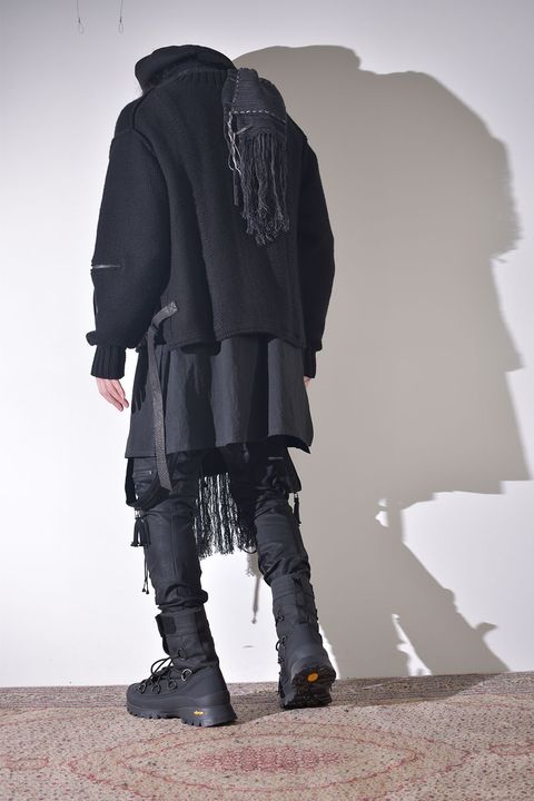 冬のニットジャケットスタイル