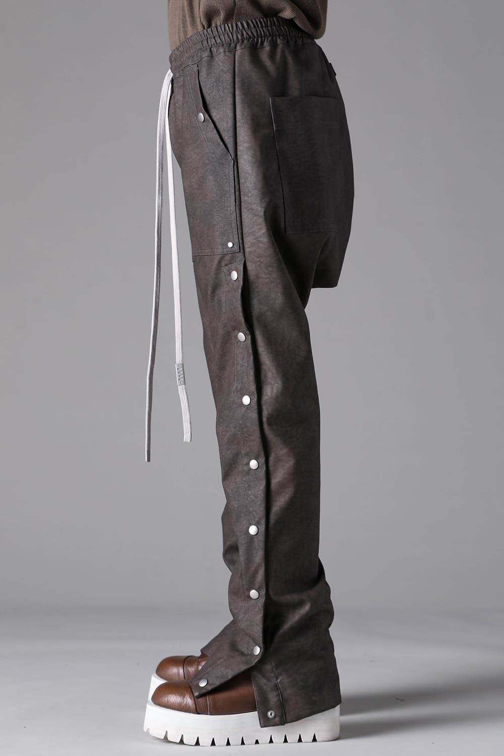 《2026AW先行予約》Vegan Leather Sarrouel Flare Pants"Smoke Black / Khaki" / ヴィーガンレザーサルエルフレアパンツ"スモークブラック/カーキ"