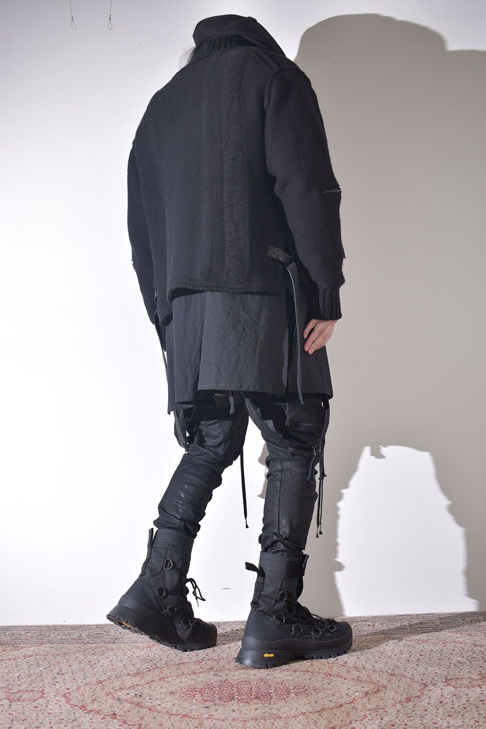 冬のニットジャケットスタイル