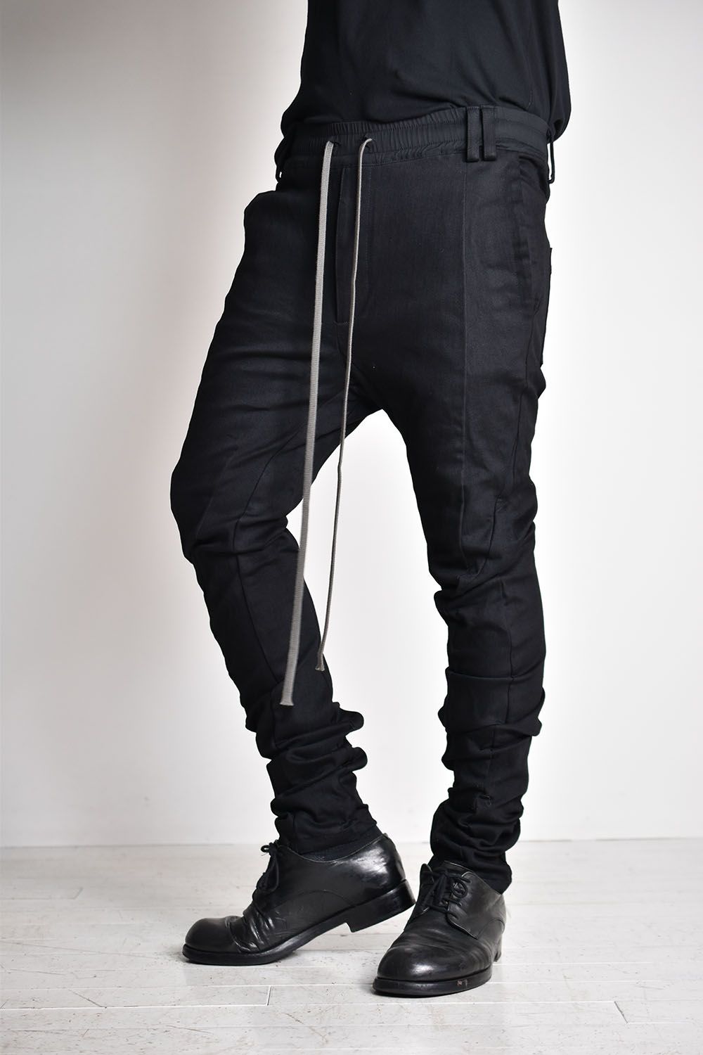 A.F ARTEFACT - Anatomical Fitted Long Pants