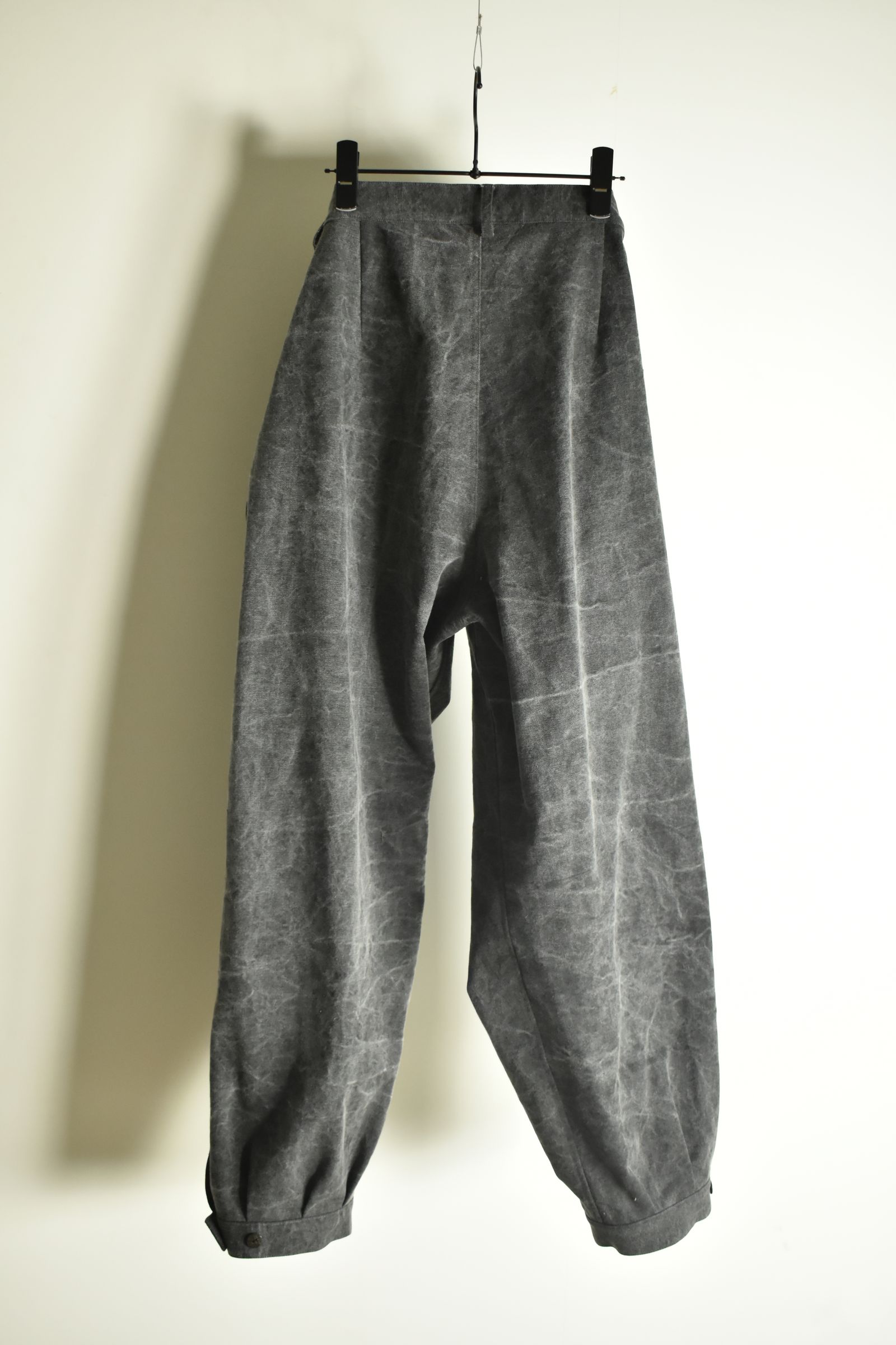 Tucked Hem Pants with Button Closure"Charcoal" /  タックヘムパンツ "チャコール"