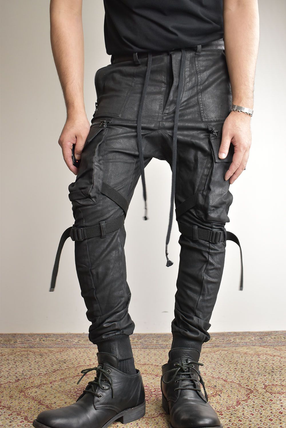 Product-Coated Jersey-Like Denim Cargo Jog Pants"Black" / 製品コーティングジャージーライクデニムカーゴジョグパンツ"ブラック"