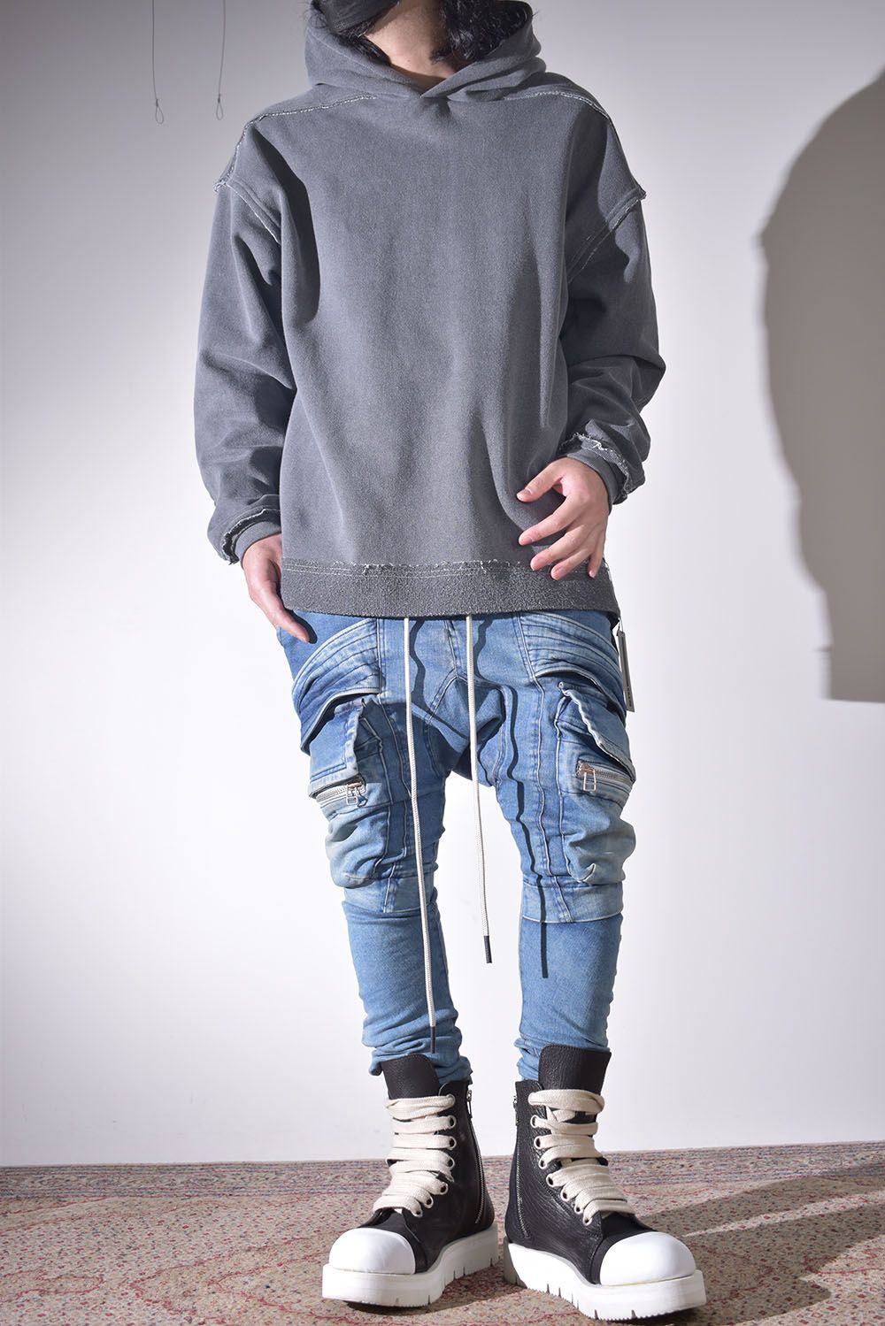 インディゴ × ピグメントグレー