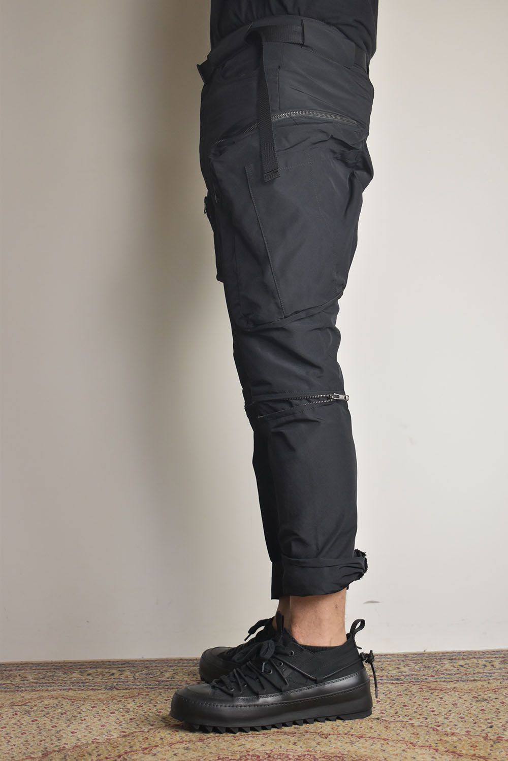 nude:masahiko maruyama スリムスウェットパンツ nude:masahiko maruyama - Cropped Slim Sweat Pants