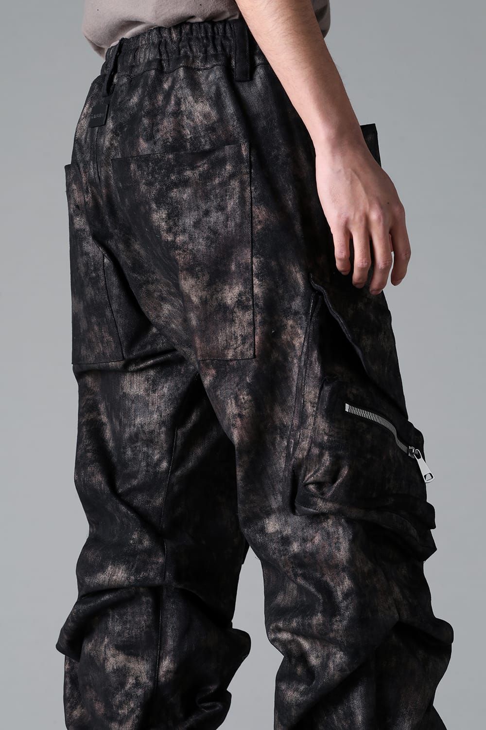 《2025AW先行予約》Metal Steam Camouflage Boots Cut Tuck Cargo Pants"Black × Beige" / メタルスチームカモフラージュ ブーツカットタックカーゴパンツ"ブラック×ベージュ"