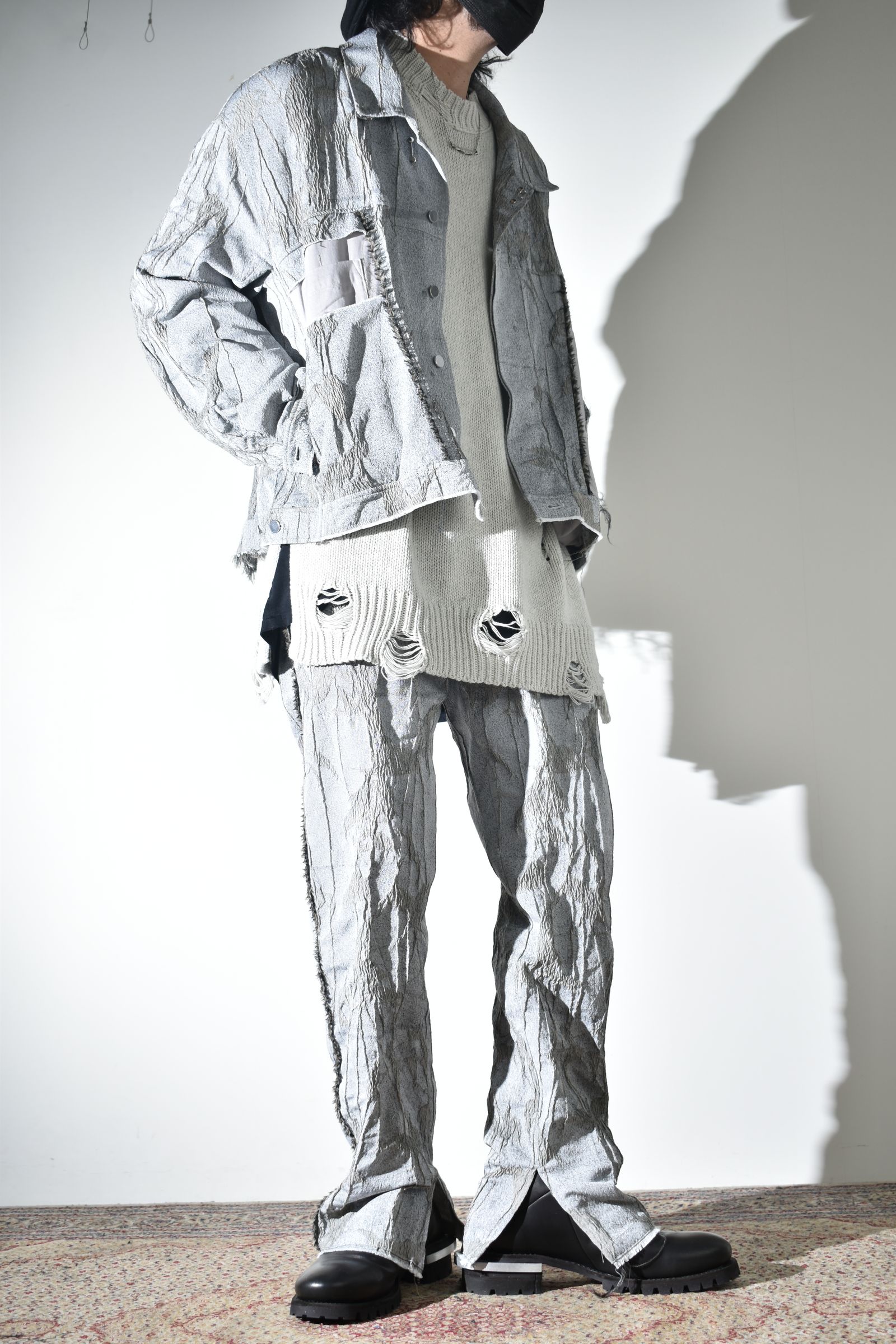 Licht Bestreben 2026SS クリーンな配色に退廃的にジャガードを施したセットアップ