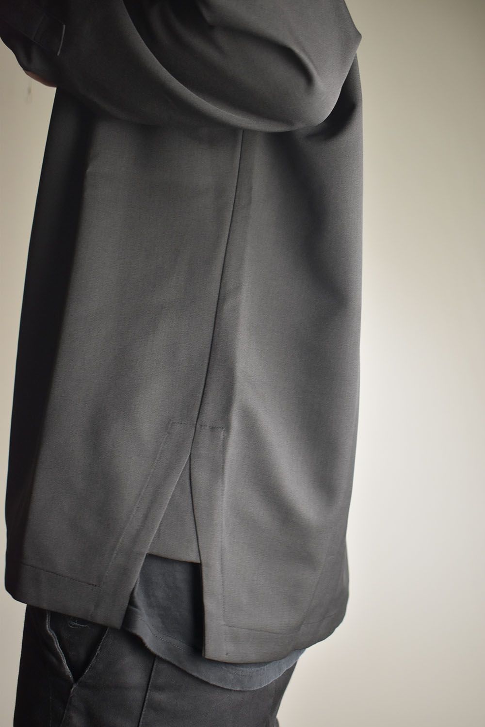 Collarless Top"Black" / カラーレストップ"ブラック"