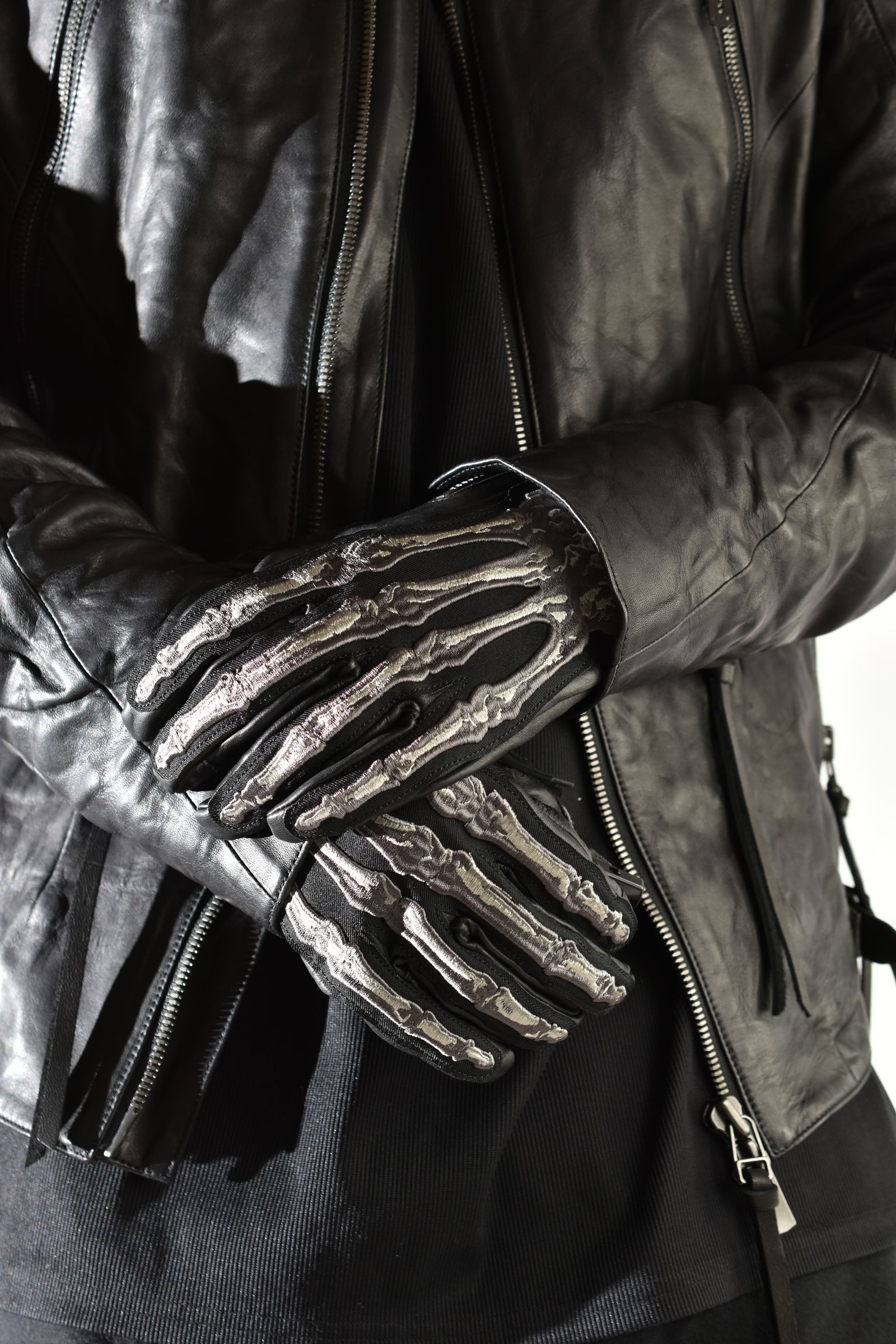Horse Leather Embroidered Bone Gloves"Black" / ホースレザー刺繍ボーングローブ"ブラック"