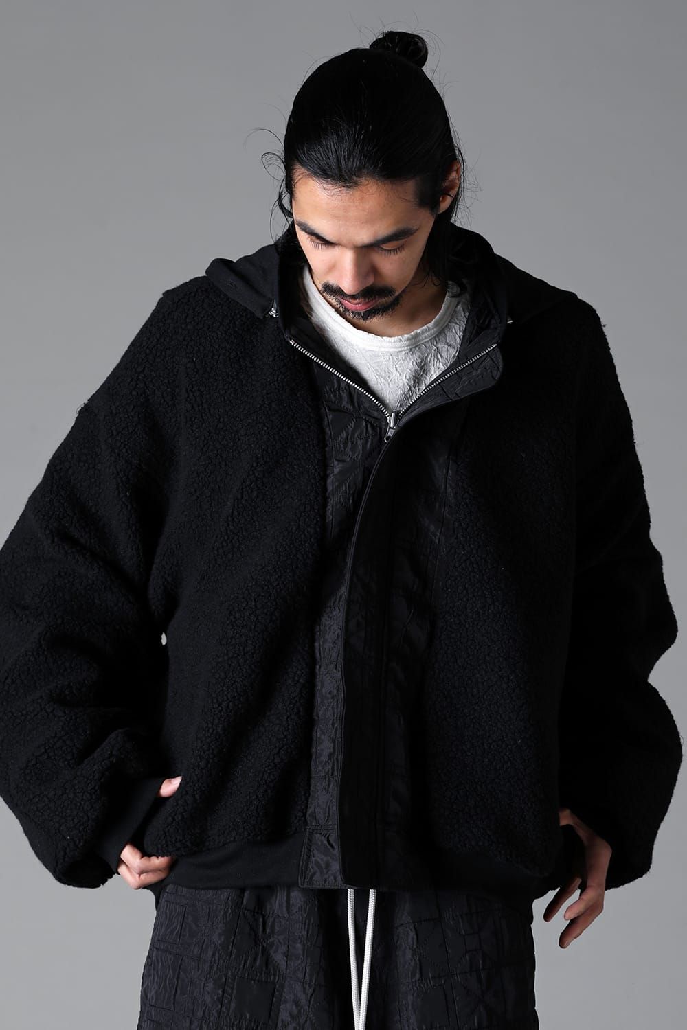 《2025AW先行予約》Geometry Jumbo Hooded MA-1 Blouson"Black" / ジオメトリージャンボフーデッドMA-1ブルゾン"ブラック"