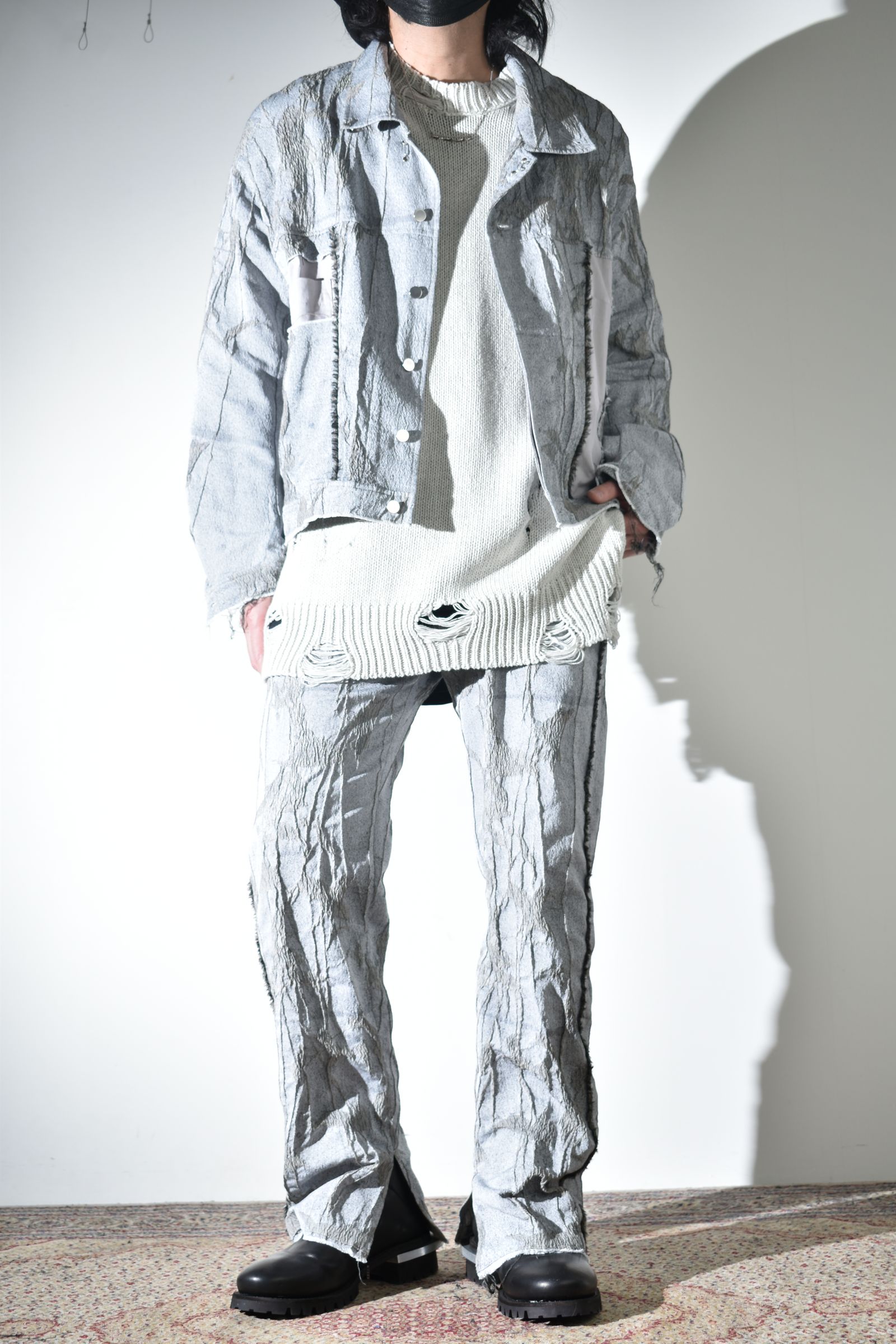 Licht Bestreben 2026SS クリーンな配色に退廃的にジャガードを施したセットアップ