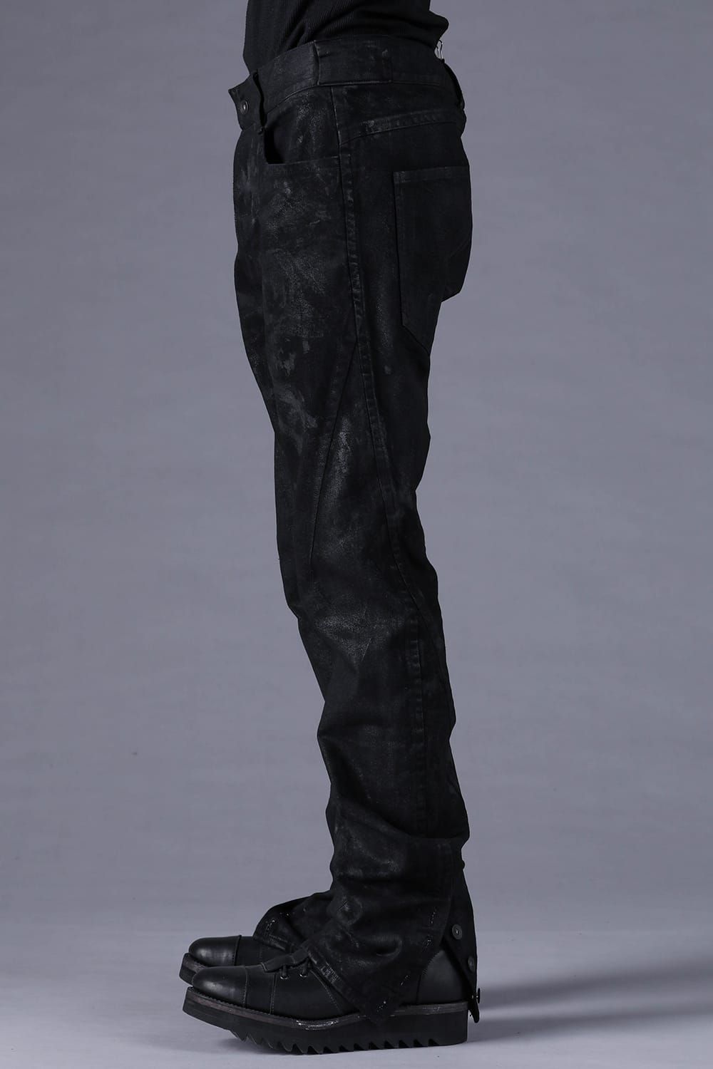 《2027SS先行予約分》Product Coated Stretch Denim Flared Slim Pants"Black" / 製品コーティングストレッチデニムフレアスリムパンツ"ブラック"