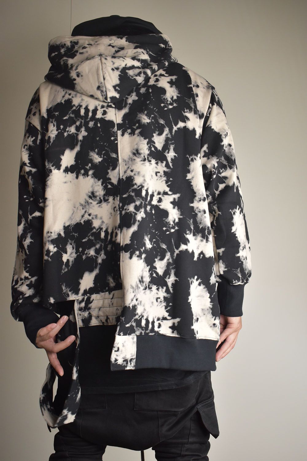 Discharge Pinting Asymmetry Hooded Top"Black×Ivory" /ディスチャージプリントアシンメトリーフーデッドトップ"ブラック×アイボリー"