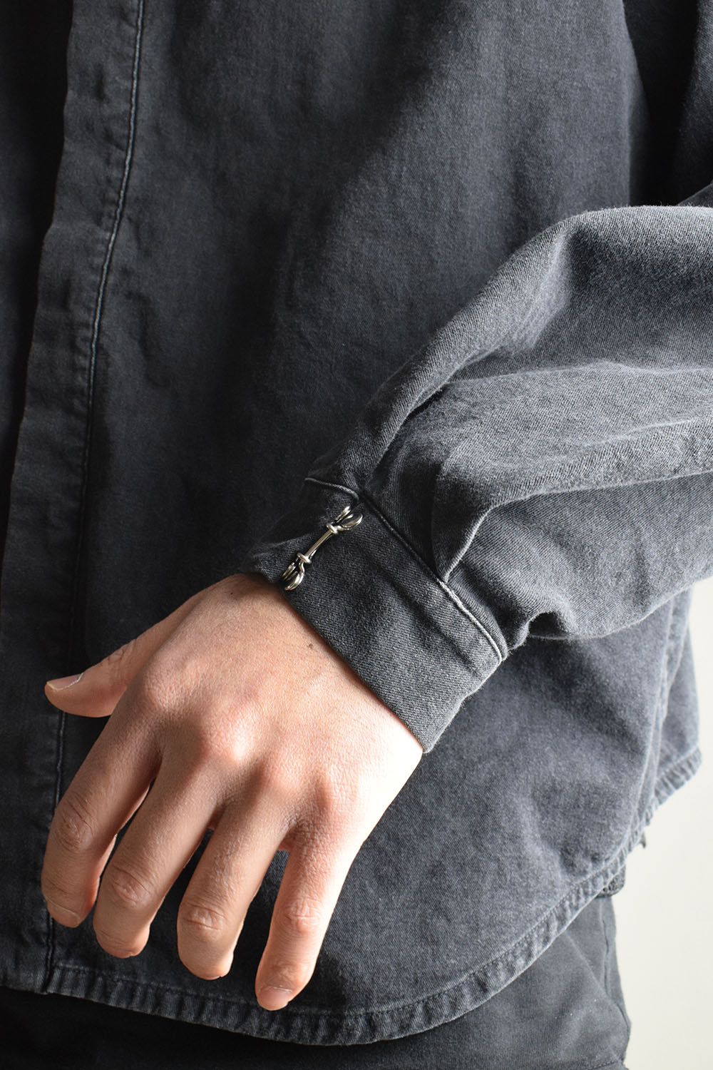 Detachable Sleeve Hook Cuff Shirt"Black Washed" / デタッチャブルスリーブホックカフスシャツ"ブラックウォッシュド"