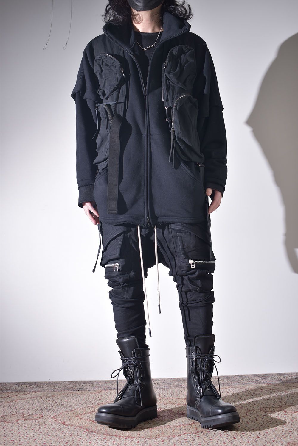 ドルマンスリーブにも重ねられるベスト