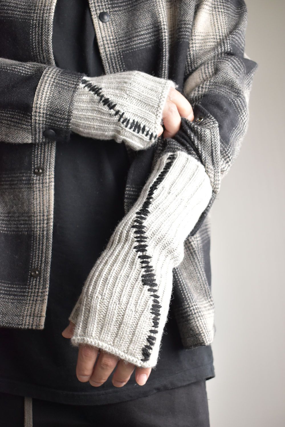 Over Lock Knit Arm Warmers "Oyster Grey" / オーバーロックニットアームウォーマー"オイスターグレー"