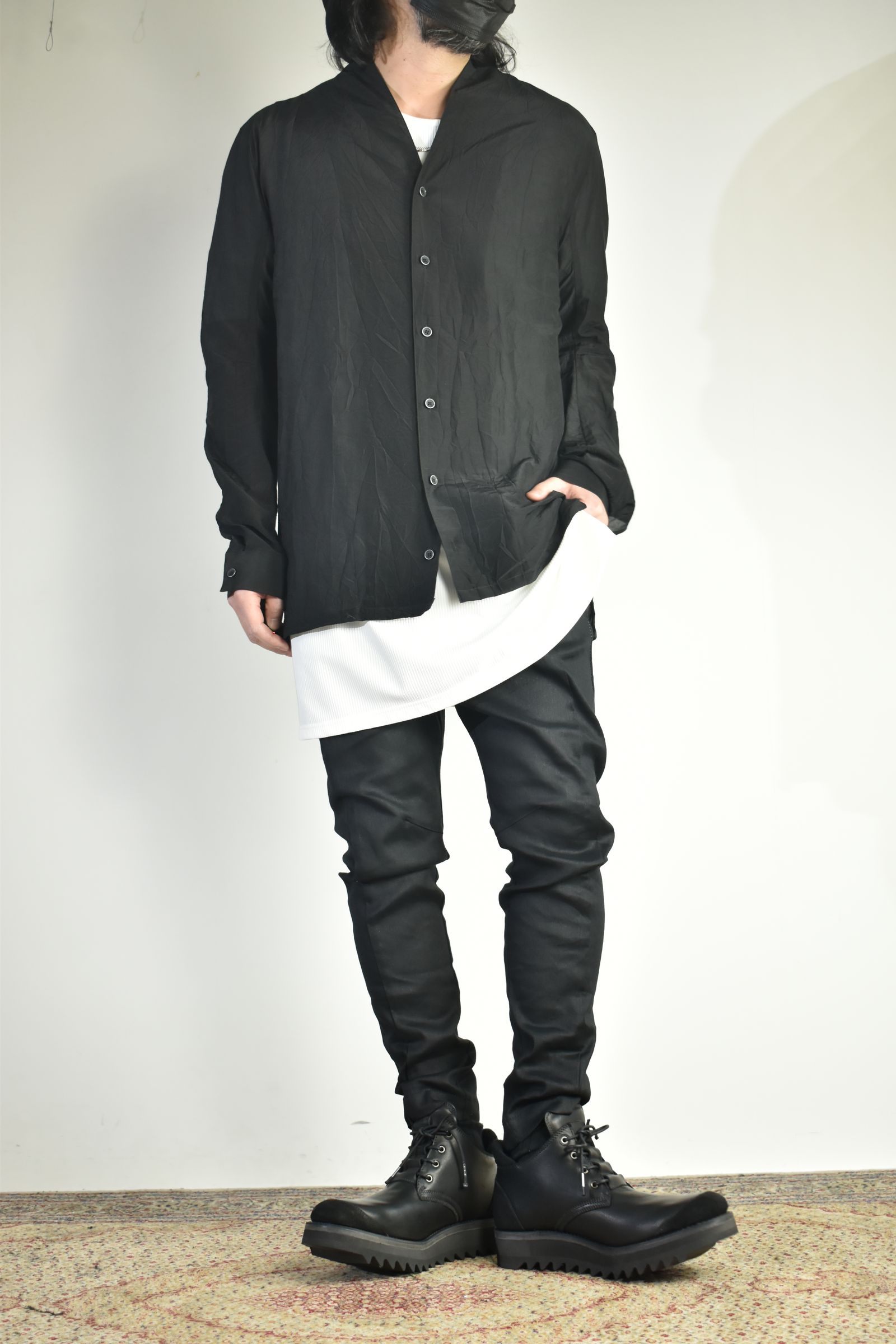 ソリッドでも快適な生地感