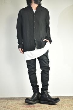 ソリッドでも快適な生地感