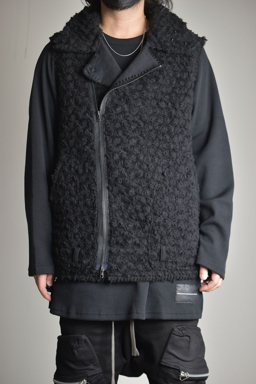 FAKE MOUTON SLEEVELESS FLIGHT JACKET"Black"/フェイクムートンスリーブレスフライトジャケット"ブラック"