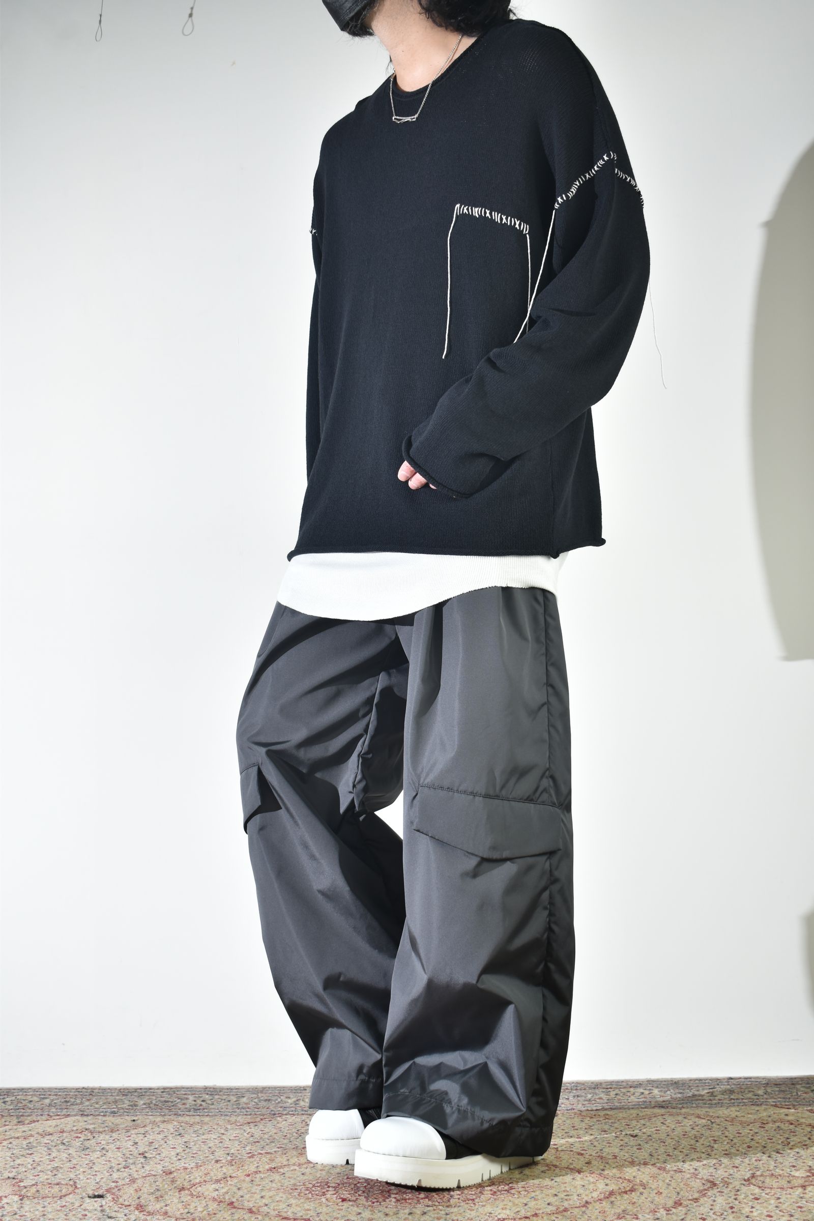 新鮮な履き心地のトラウザーで