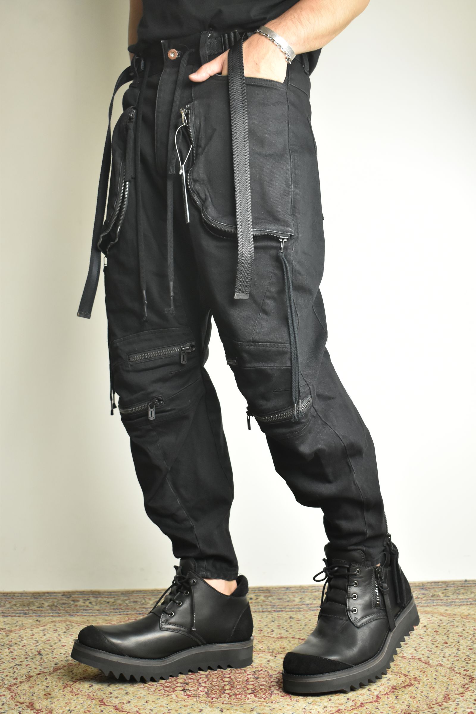 Stretch Denim Knee-Open Cropped Pants"Black" / ストレッチデニムニーオープンクロップドパンツ"ブラック"