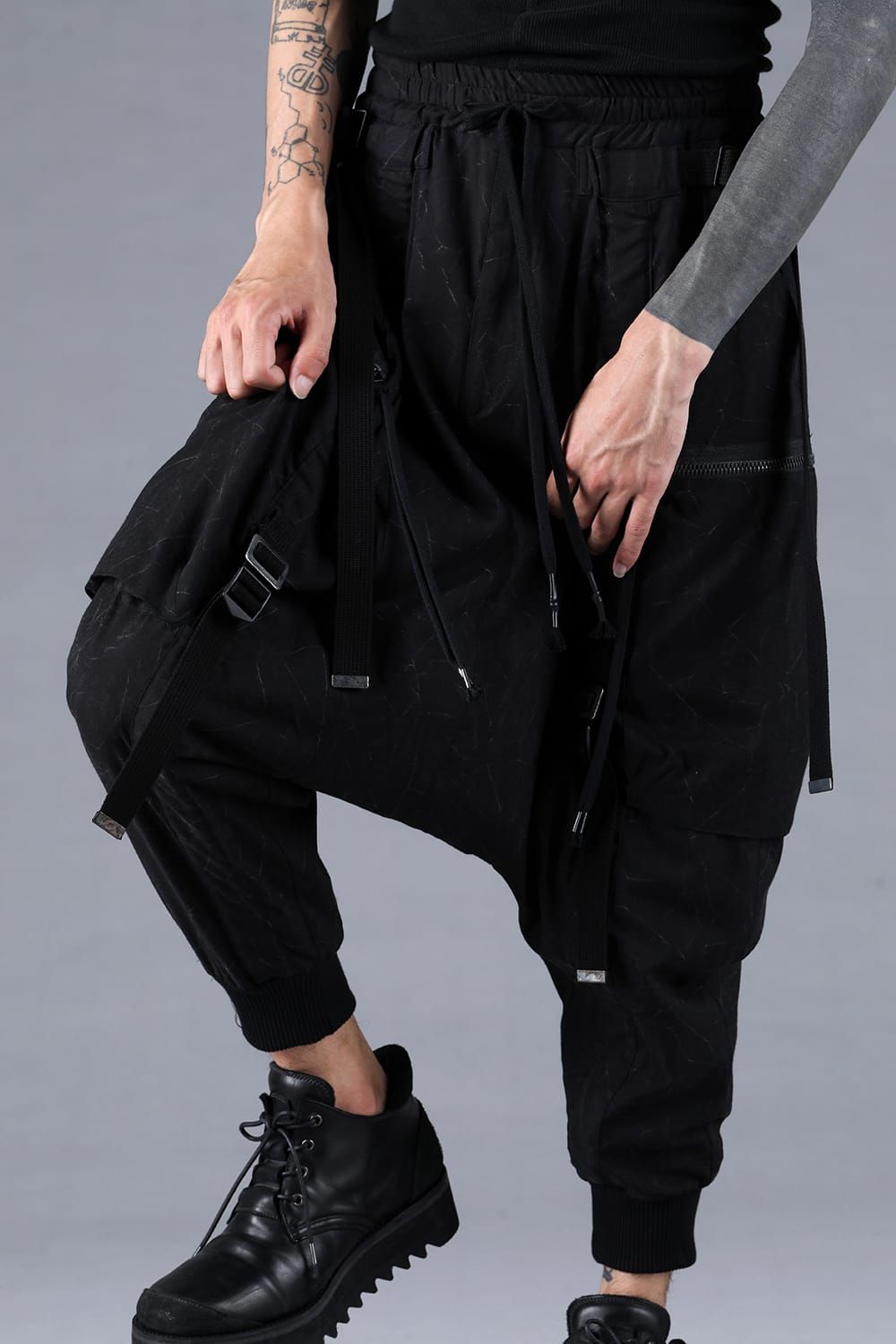 Catch Washer Bleach Belt Adjustable Sarouel Cargo Pants"Black" / キャッチワッシャーブリーチベルトアジャスタブルサルエルカーゴパンツ"ブラック"
