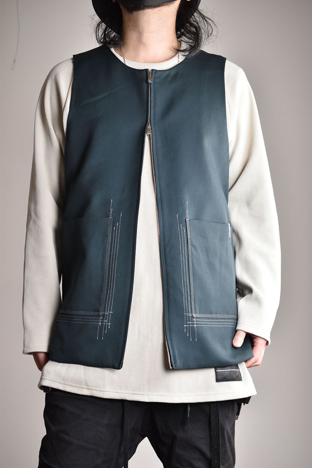 prasthana - LC1 Trace Zip Up Vest