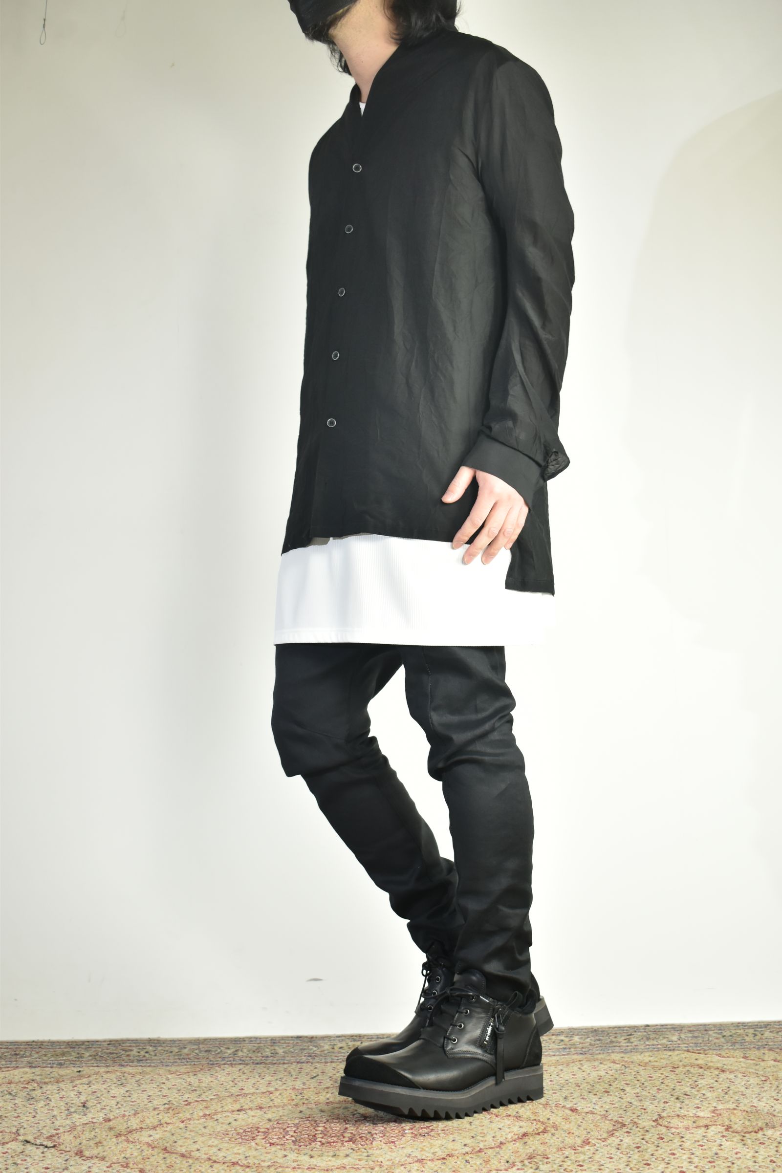 ソリッドでも快適な生地感