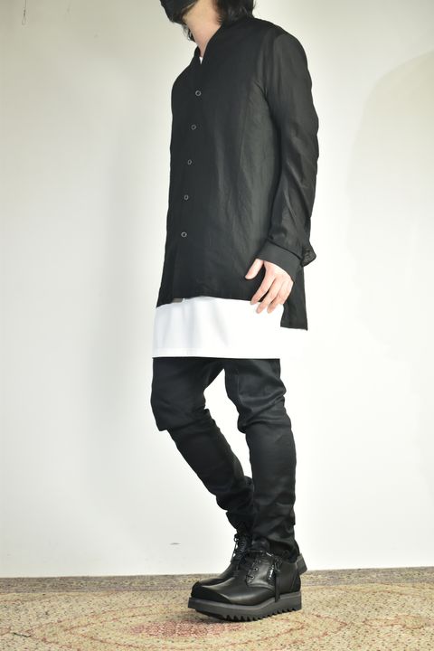 ソリッドでも快適な生地感