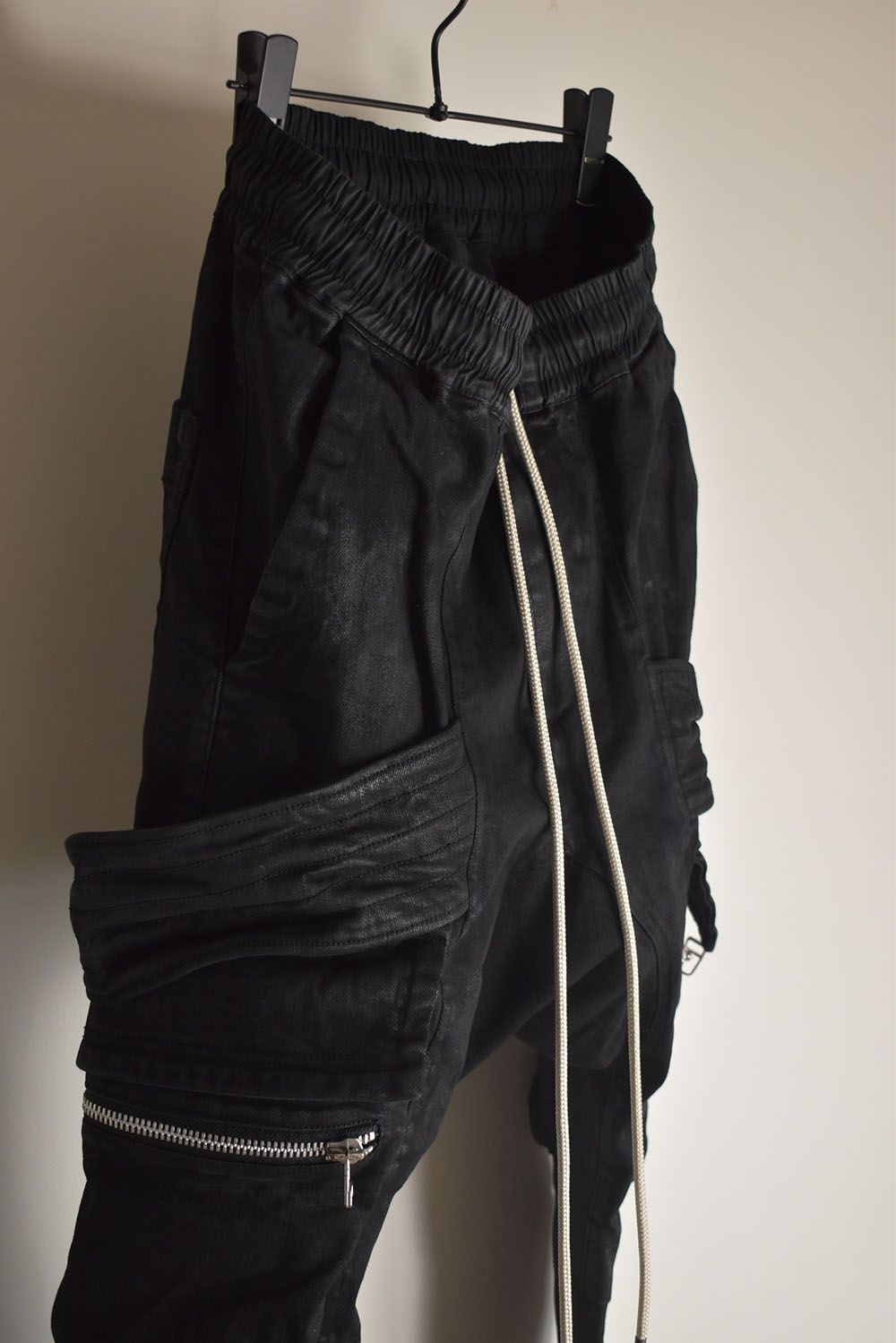 《2025AW先行予約》Denim Coating Cargo Sarouel Skinny"Black" / デニムコーティングカーゴサルエルスキニー"ブラック"