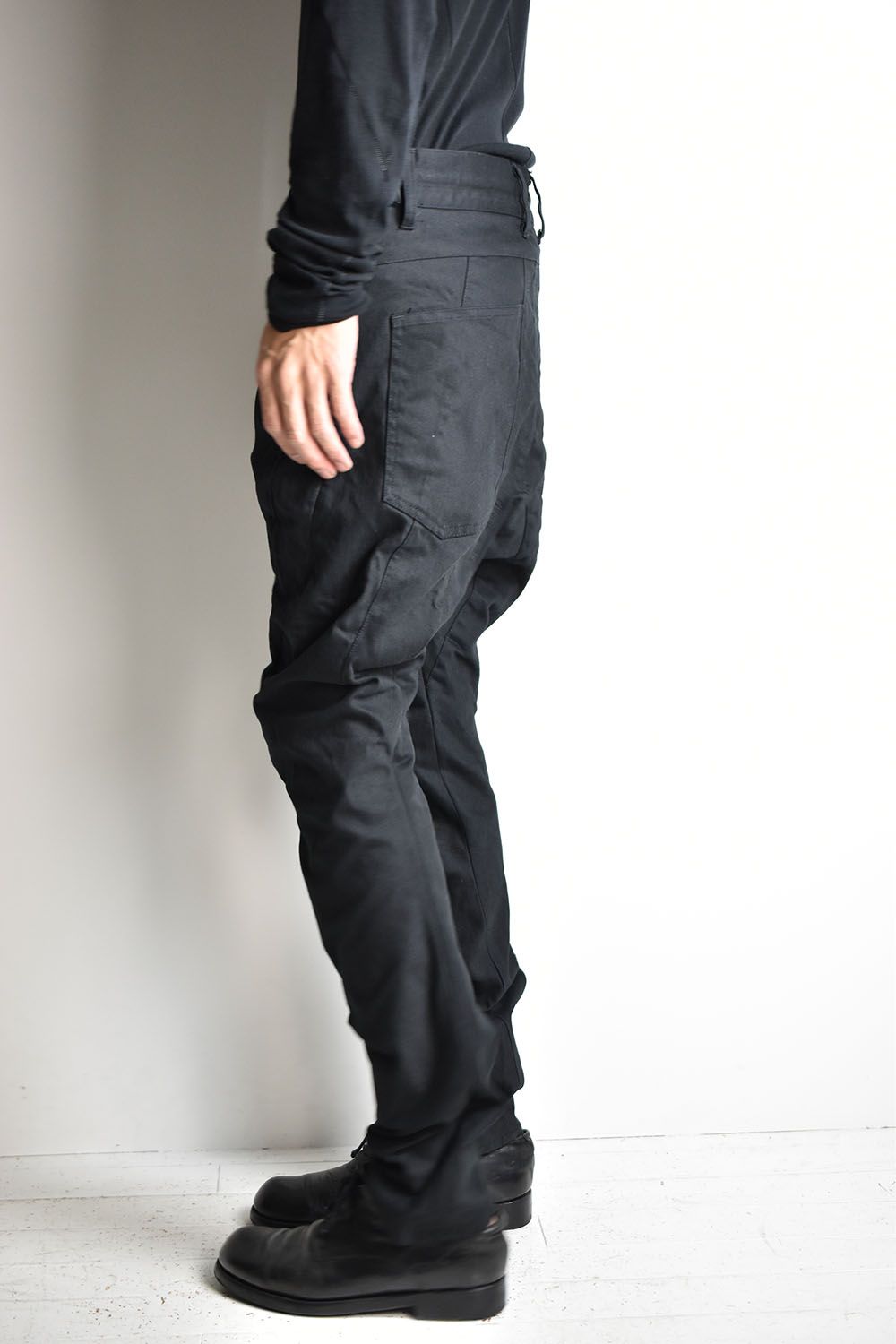 Drop crotch Curve Slim pants"Black"/ドロップクロッチカーブスリムパンツ"ブラック"