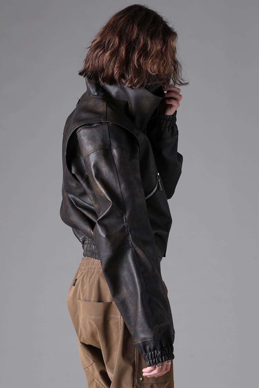 《2026AW先行予約》Vegan Leather High Neck Blouson "Black / Brown " / ヴィーガンレザーハイネックブルゾン"ブラック/ブラウン"