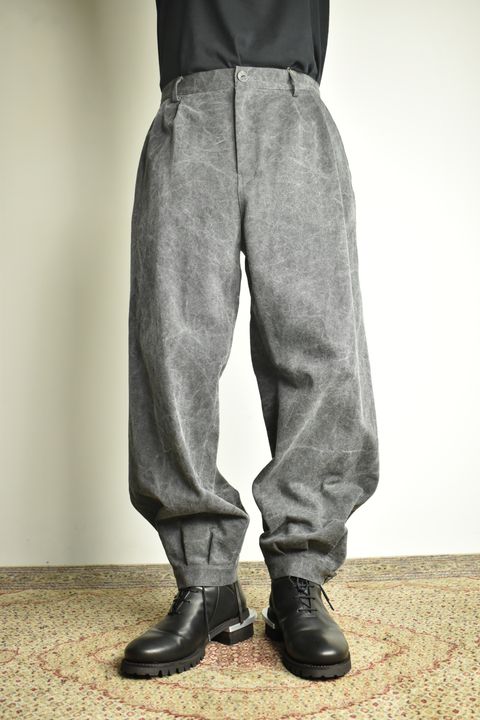 Tucked Hem Pants with Button Closure"Charcoal" /  タックヘムパンツ "チャコール"
