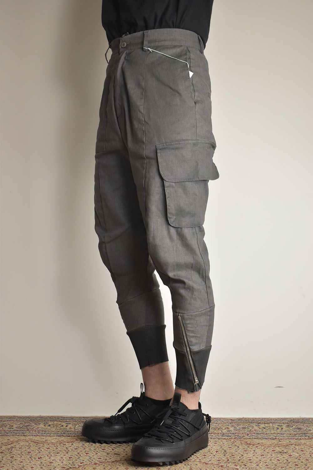 Asymmetrical Cargo Pants"Charcoal Grey" / アシンメトリーカーゴパンツ"チャコールグレー"