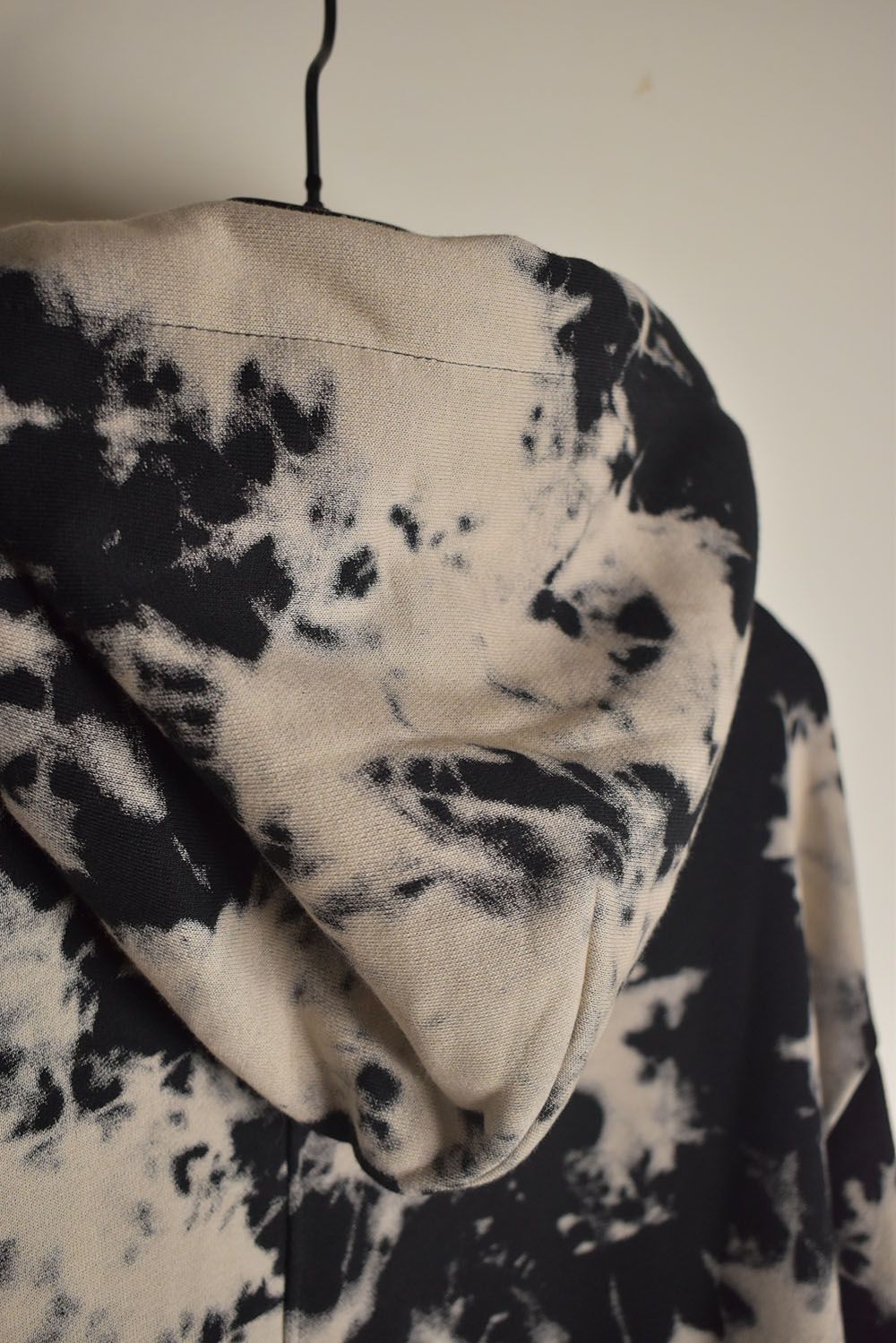 Discharge Pinting Asymmetry Hooded Top"Black×Ivory" /ディスチャージプリントアシンメトリーフーデッドトップ"ブラック×アイボリー"