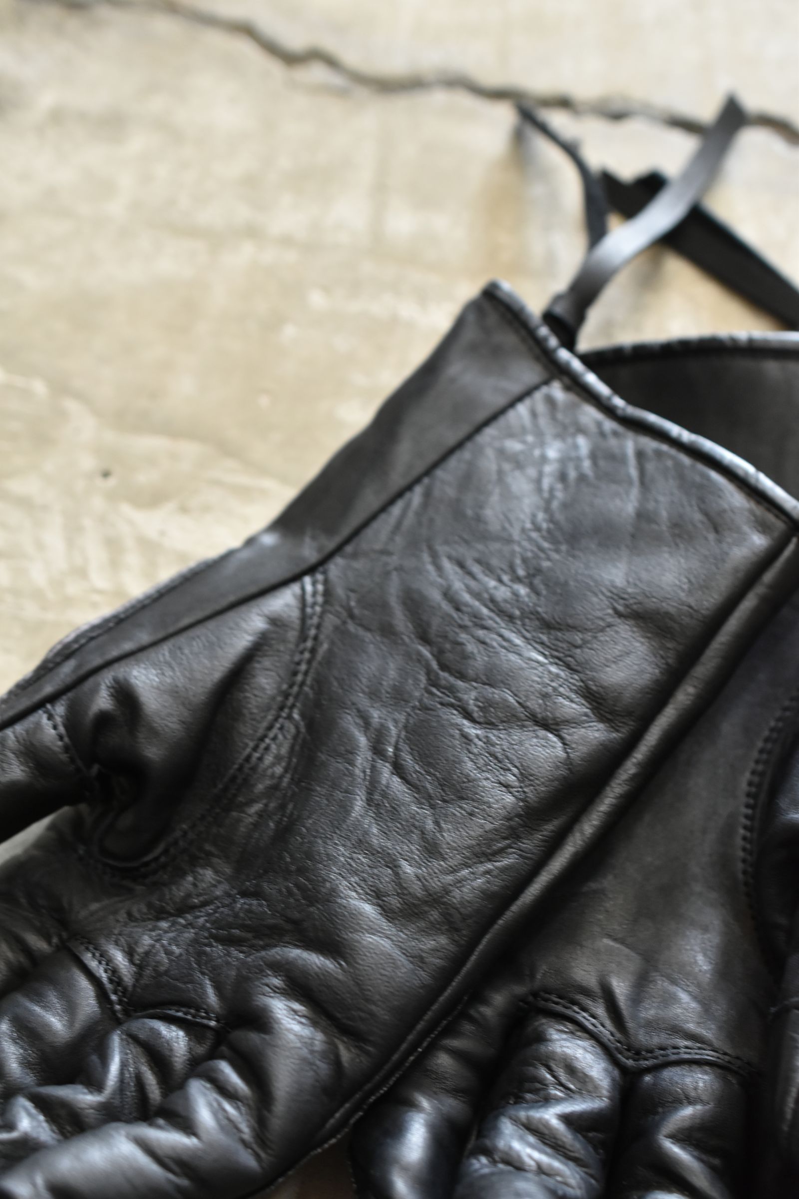 Horse Leather Embroidered Bone Gloves"Black" / ホースレザー刺繍ボーングローブ"ブラック"