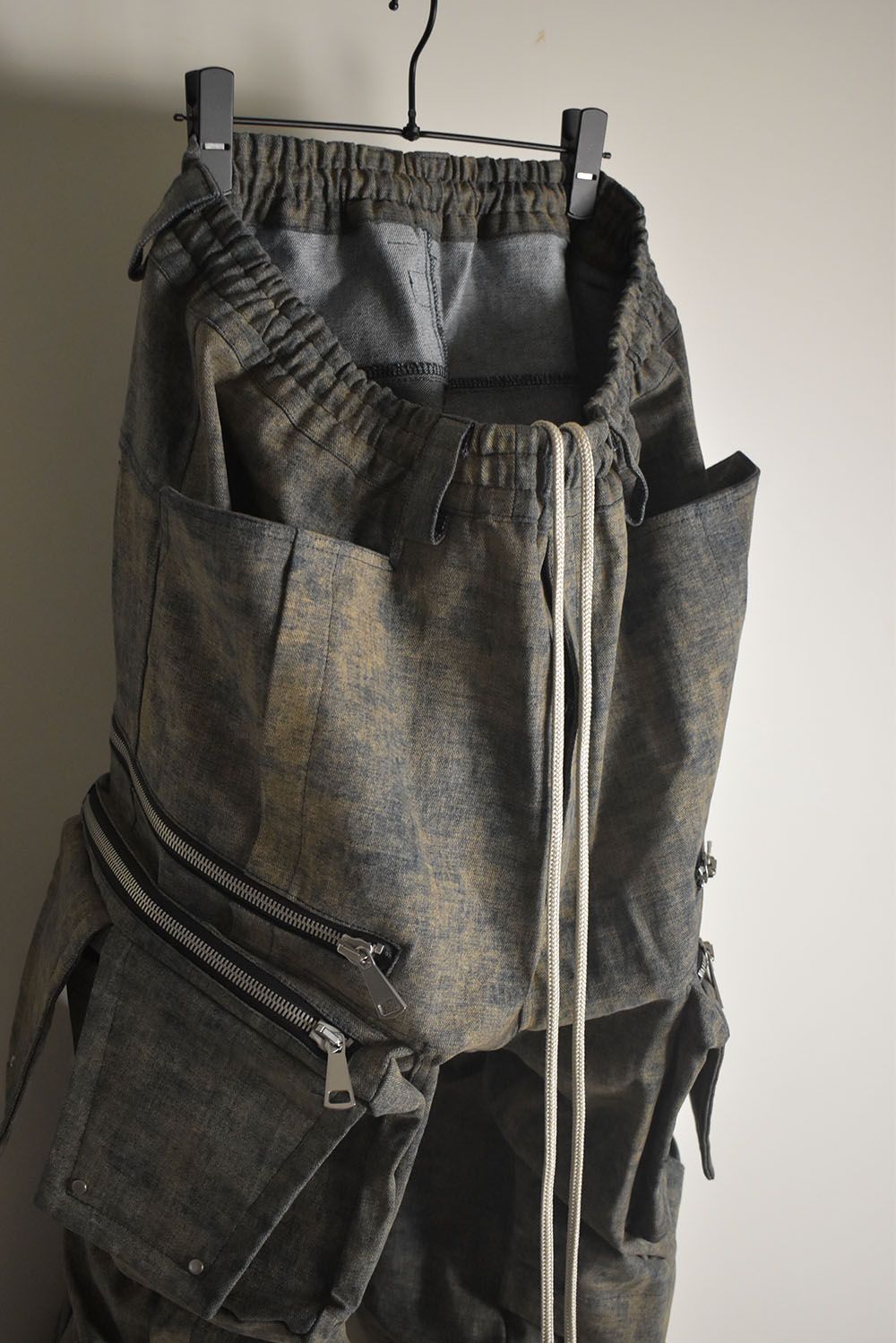 Blended Shades Denim Cargo Tuck Wide Pants"Steel Blue"/ ブレンデッドシェイドデニムカーゴタックワイドパンツ"スティールブルー"