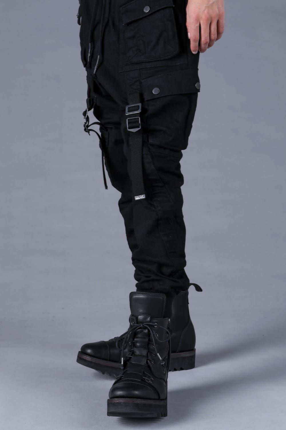 Stretch Denim Belt-Adjustable Cargo Jogger Pants"Black" / ストレッチデニムベルトアジャストカーゴジョグパンツ"ブラック"